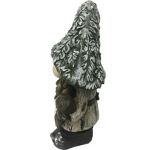 Trädgårdstomte av sten med bladhatt