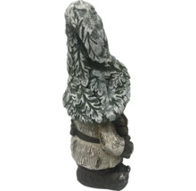 Trädgårdstomte av sten med lövhatt