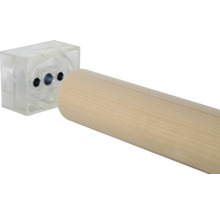 Gardinstång i trä med transparent hållare