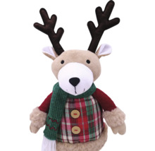 Plysch renfigur med halsduk och rutig överdel som dekoration