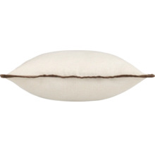 Dekorativ kudde med brun kant