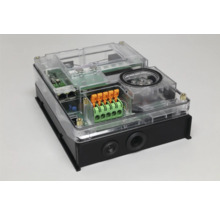 Elektronisk apparat med transparent hölje