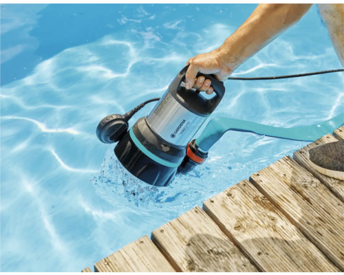 GARDENA dränkbar smutsvattenpump används i poolen
