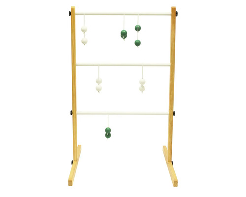 Trästege spel med bollar som tillbehör