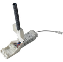 Elektroniskt förkopplingsdon med kopplingsdosa och flexibelt skyddsrör