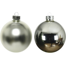 Två julgranskulor