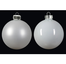 Två julgranskulor