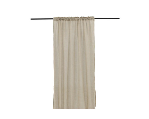 Gardin av tyg med rynkbandsupphängning på en gardinstång