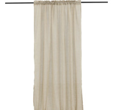 Gardin med rynkbandsupphängning på en gardinstång