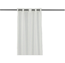 Vit gardin med öljetter på en gardinstång