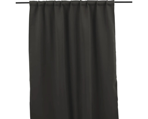 Gardin med rynkbandsupphängning på en gardinstång