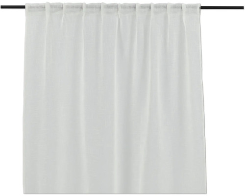 Gardin av tyg med gardinstång