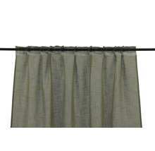 Gardin med rynkbandsupphängning på gardinstång