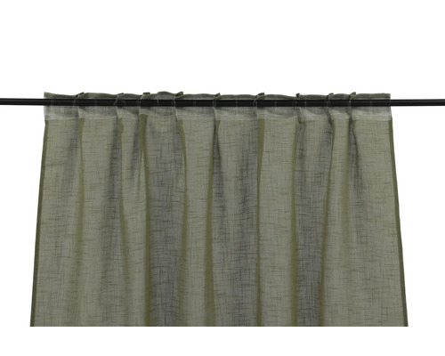 Gardin med rynkbandsupphängning på gardinstång