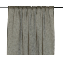 Gardin med veckbandsmontering på en gardinstång