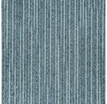 Detaljvy av heltäckningsmatta med randigt mönster