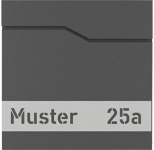 Husnummerplatta med texten Exempel 25a