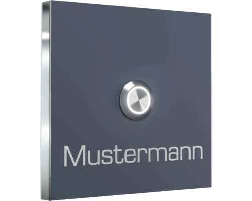 Namnskylt med ringklocka och texten Mustermann