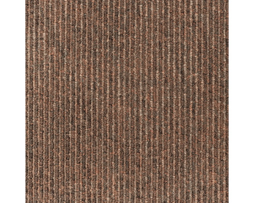 Närbild av en tuftad matta med randigt mönster