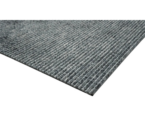 Grå matta med ribbad struktur