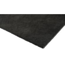 Närbild av en rulle ogräsduk