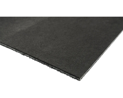 Detaljvy av en svart byggskyddsmatta