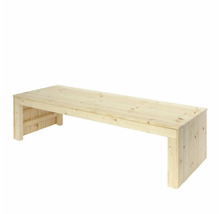 Träpodium av obehandlat trä