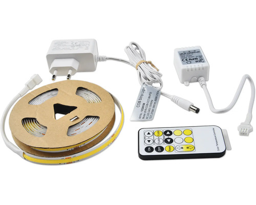 LED-remsa på rulle med nätadapter, styrenhet och fjärrkontroll