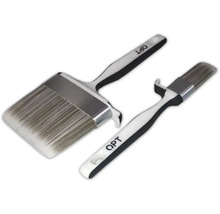 Två penslar av märket OPT