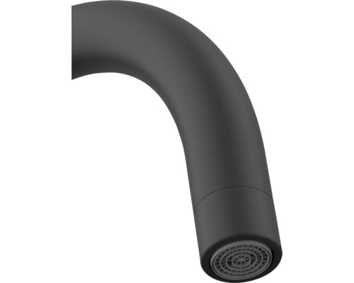 Detaljbild av en svart vattenkranpip