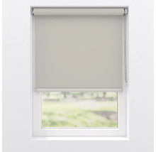 Fönster med neddragen rullgardin