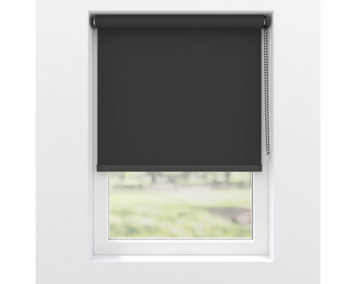 Svart rullgardin på fönstret