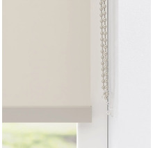 Detaljbild av en rullgardin med kedjemekanism för fönsterdekoration