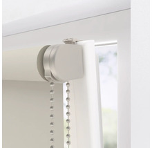 Rullgardiner med kedjedragning på en fönsterkarm