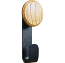 Väggkrok med ett runt trähuvud och en metallkrok