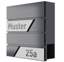 Antracitfärgad brevlåda med ordet prov och nummer 25a