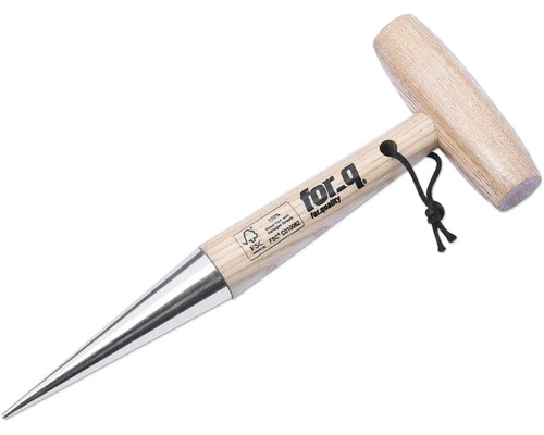 For-Q planteringspinne av trä med metallinsats och företagslogotyp