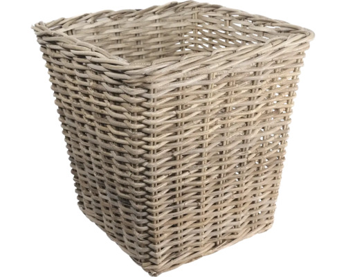 Flätad korg av naturmaterial