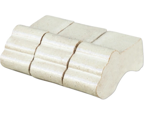 Dekorativa plattor arrangerade i rader