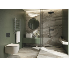 Modernt badrum med dusch, handfat, spegel och toalett.