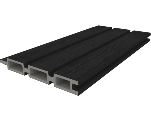 Mörk fasadbeklädnad av plast