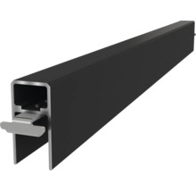 Metallprofil med hållarklämma