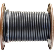 Kabelrulle med svart kabel