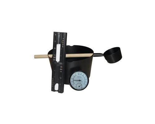 Bastuuppsättning med hink, skopa, termometer och hygrometer