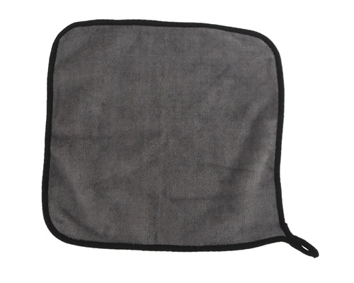Grå rengöringsduk med svart kant
