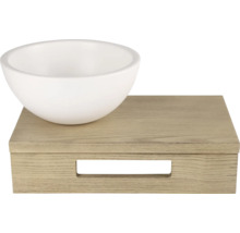 Tvättställ på ett underskåp i trä