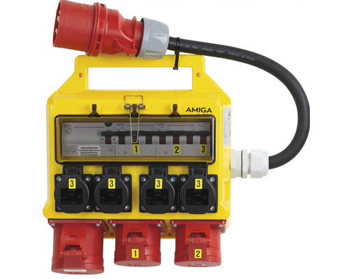 Amiga strömavdelare med flera uttag och en röd kontakt