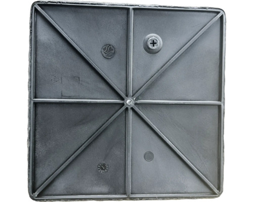 Fyrkantig terrassplatta med förstärkningar