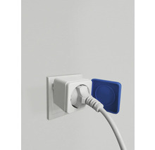 Eluttag med skyddskontakt och lock