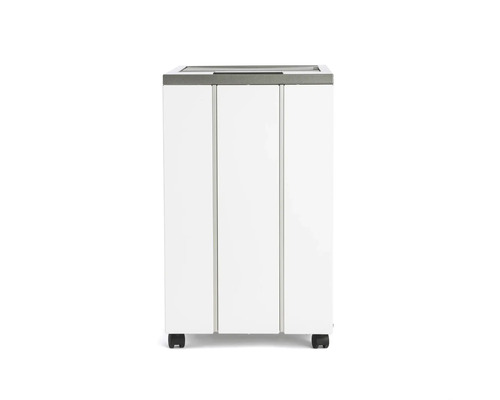 Vit blomlåda av plast med hjul